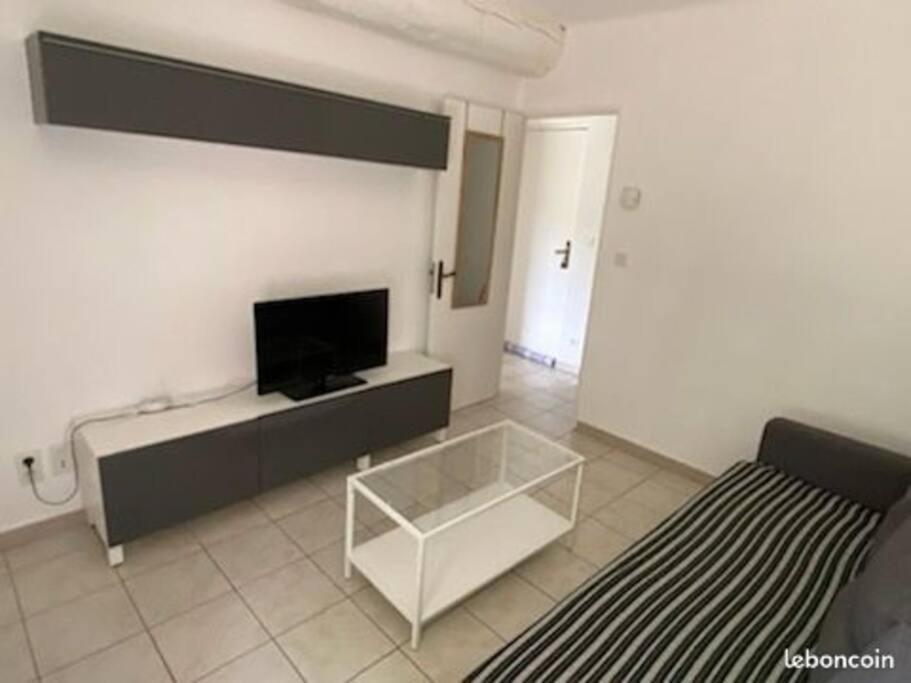Le Provence Avec Piscine, Climatisation Et Parking Apartment Uzes Exterior photo